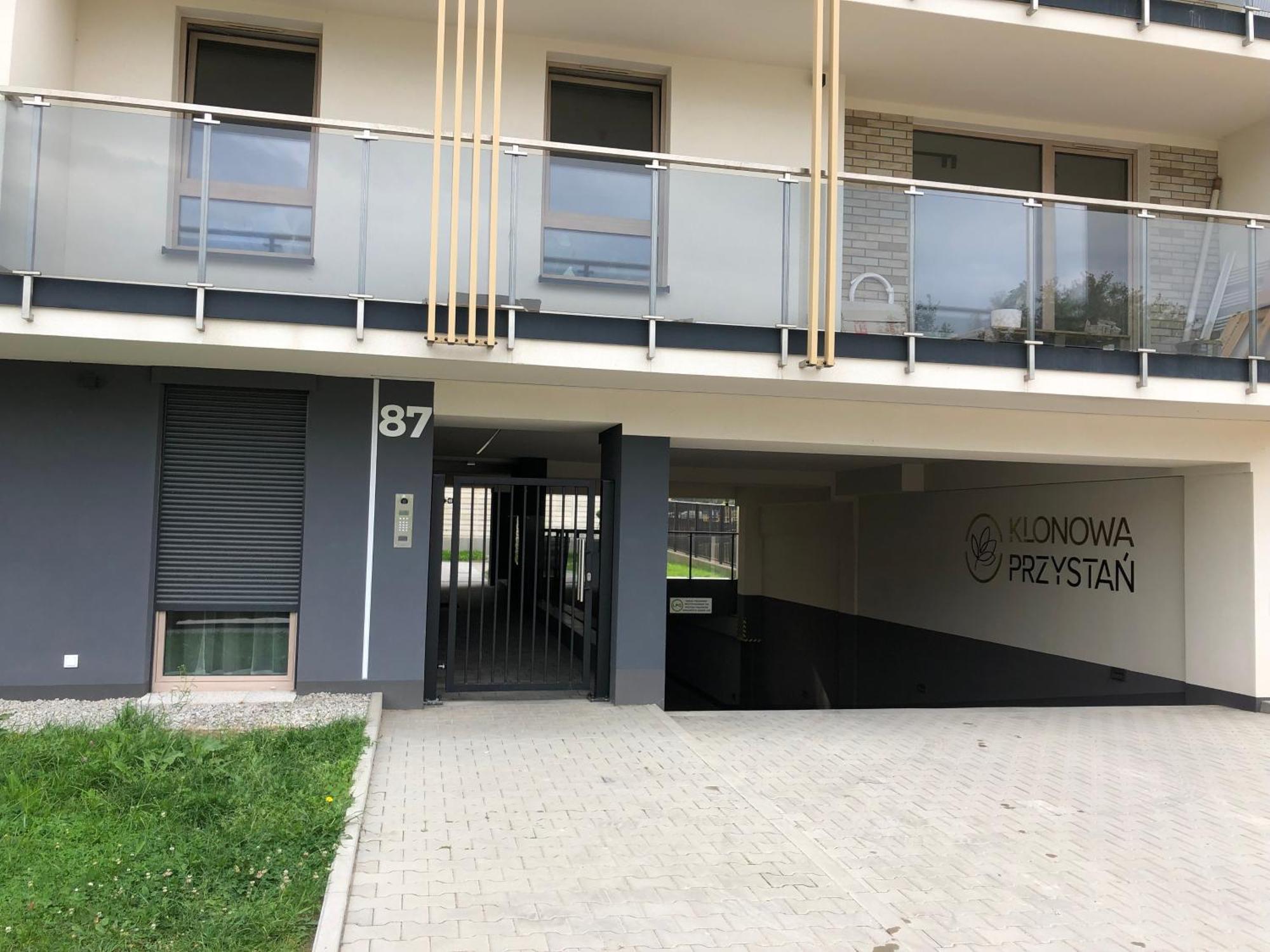 Komfortowe Apartamenty Kielce Klonowa ,Ogrodek, Garaz Podziemny, Samodzielne Wejscie Na Kod 24H المظهر الخارجي الصورة