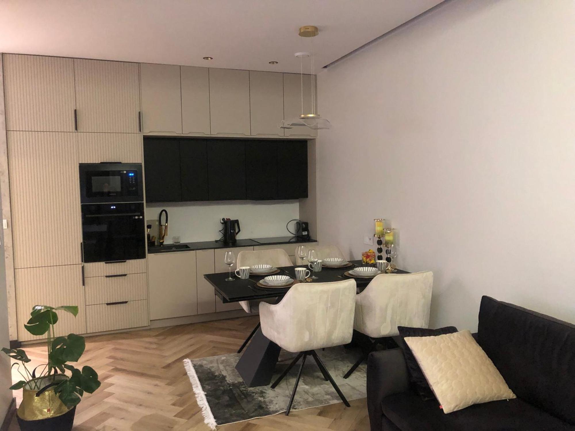 Komfortowe Apartamenty Kielce Klonowa ,Ogrodek, Garaz Podziemny, Samodzielne Wejscie Na Kod 24H المظهر الخارجي الصورة